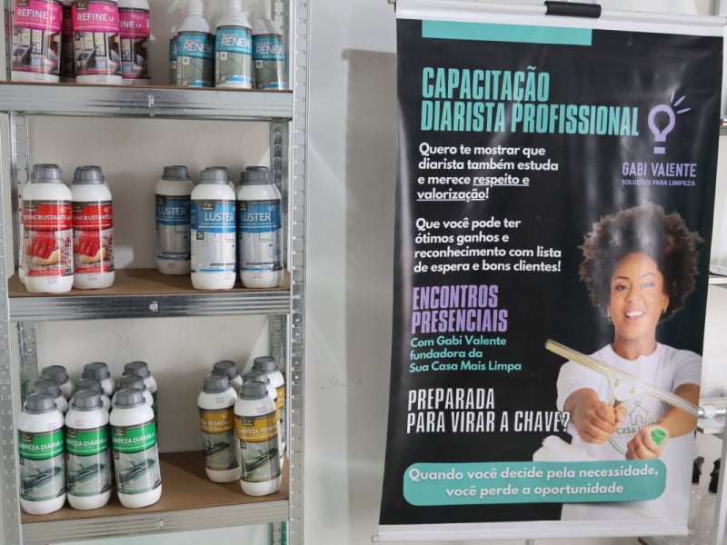 Ao final do curso, as alunas recebem kits de produtos profissionais para utilizarem em  seus pr&oacute;prios neg&oacute;cios e s&atilde;o direcionadas para uma base de clientes de forma gratuita.

<br />Foto: Dani Barcellos/Especial/JC