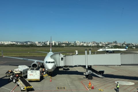 Azul reforça hub gaúcho: mais voos diretos ao Uruguai e maior oferta para Serra