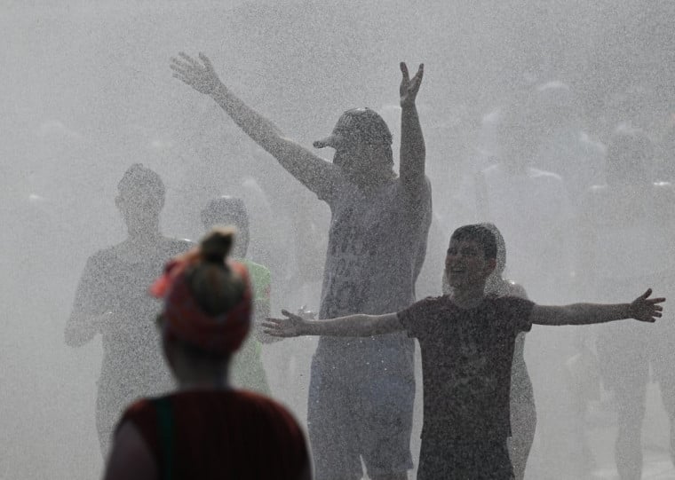 &Aacute;gua foi jogada na popula&ccedil;&atilde;o em Berlim durante onda de calor de junho