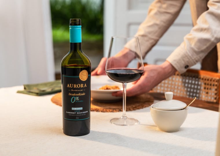 Produto passa pro processo de retirada do alcool e n&atilde;o tem adi&ccedil;&atilde;o de a&ccedil;&uacute;car