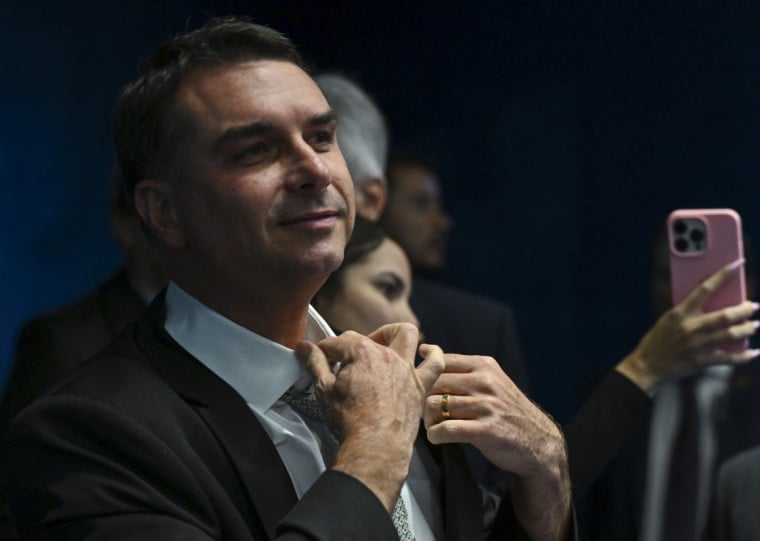 Flávio confirmou o convite nesta sexta-feira (31)