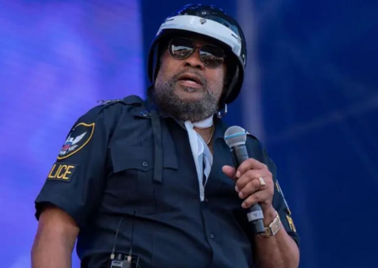 Morte foi informada pela esposa de Willis em publicação nas redes sociais