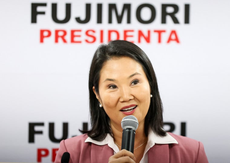  Sob o lema "Volta Fujimori, volta a ordem", Keiko se colocou como uma versão atualizada de seu pai