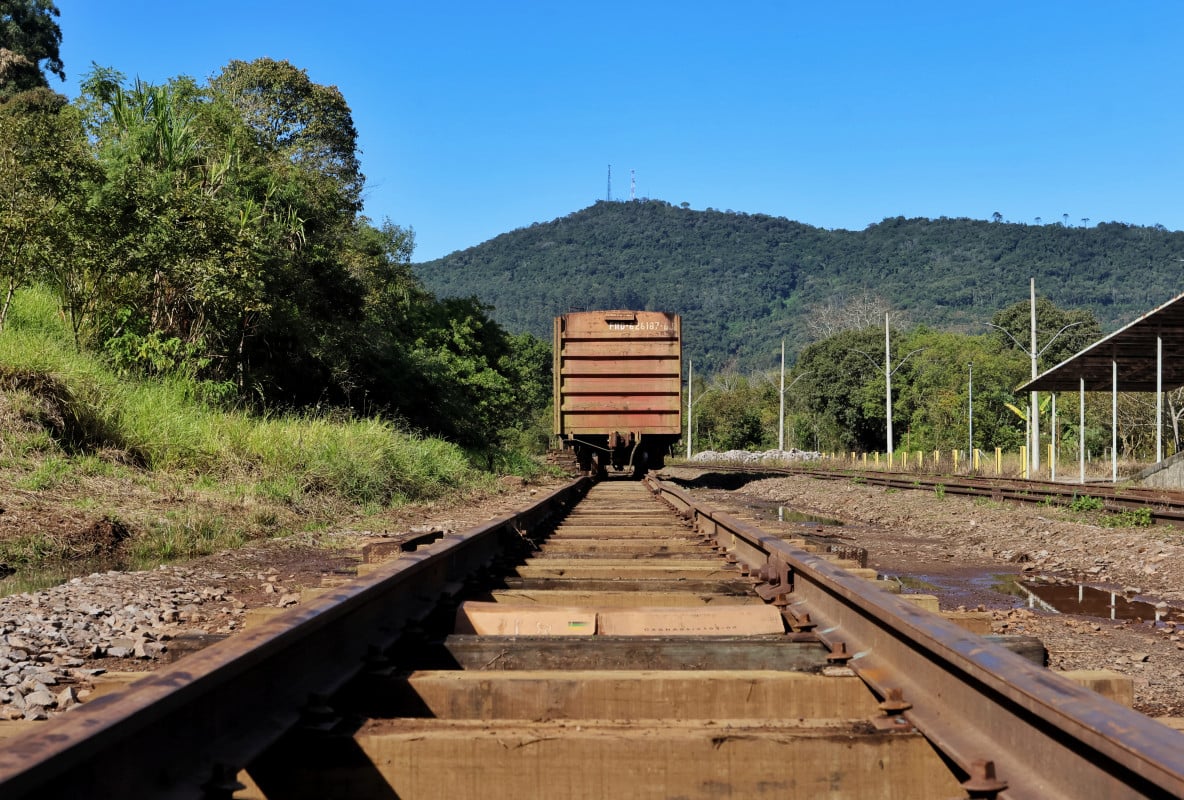 Em Mu&ccedil;um, trecho de 18 quil&ocirc;metros at&eacute; Vespasiano Corr&ecirc;a est&aacute; em recupera&ccedil;&atilde;o | Dani Barcellos/Especial/JC