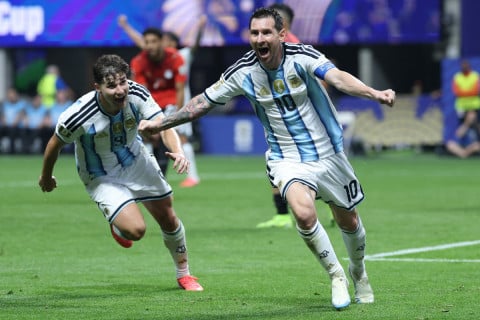 Argentina vence o Egito de virada em jogo maluco e avança para as quartas de final