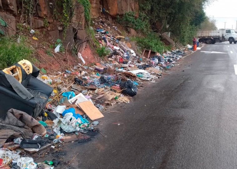 Somente nesta a&ccedil;&atilde;o foram recolhidos 77 metros c&uacute;bicos de res&iacute;duos descartados irregularmente