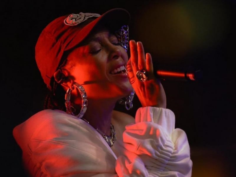 Negra Li abre programação do 'Unimúsica' com show gratuito no Salão de Atos da Ufrgs