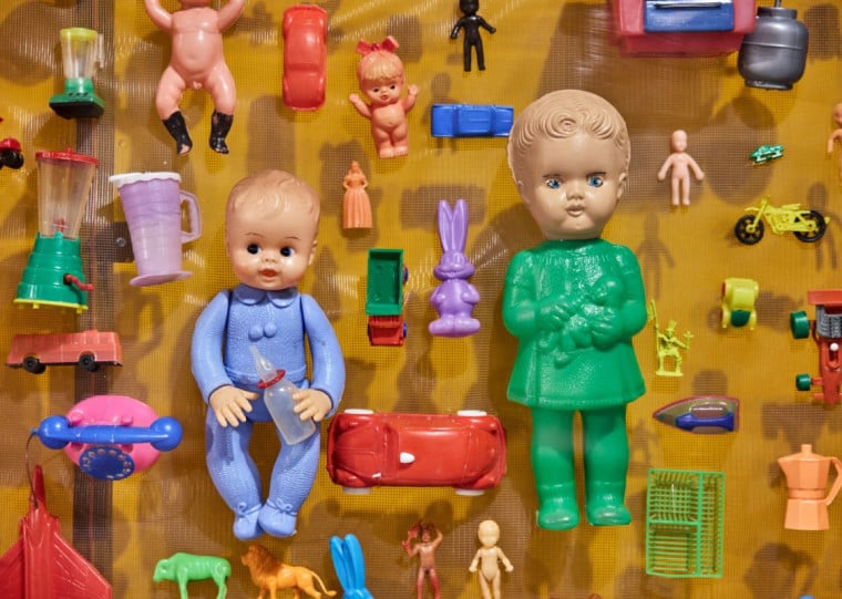 Exposição reúne 1.500 brinquedos das décadas de 1940 a 1980 no Farol Santander Porto Alegre