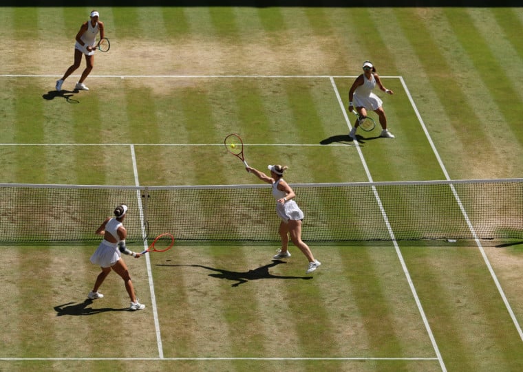 Chinesa Guo Hanyu e francesa Kristina Mladenovic venceram por 2 sets a 0