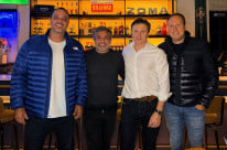 Claudio, Roberto, Leandro e Rodrigo investiram cerca de R$ 700 mil para dar vida ao Zoma Bar