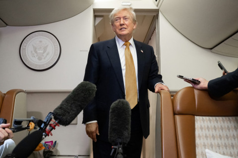 Trump anuncia novo bloqueio ao Irã e pedágio em Ormuz