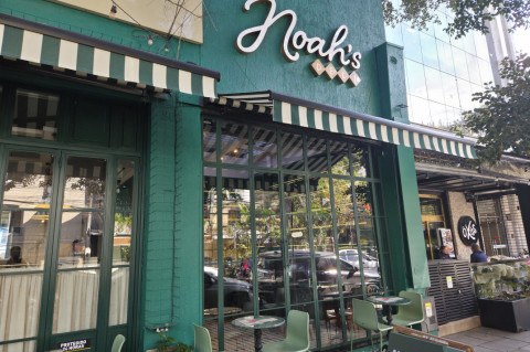 A Noah&rsquo;s Deli fica localizada na rua Padre Chagas, n&ordm; 288, Moinhos de Vento 
