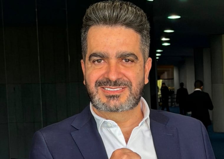 Avalanche é presidente do partido
