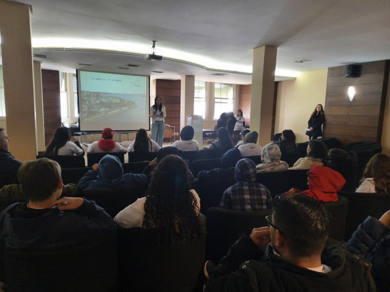 Projeto leva estudantes ao Cais Mauá para aprender sobre portos, história e sustentabilidade
