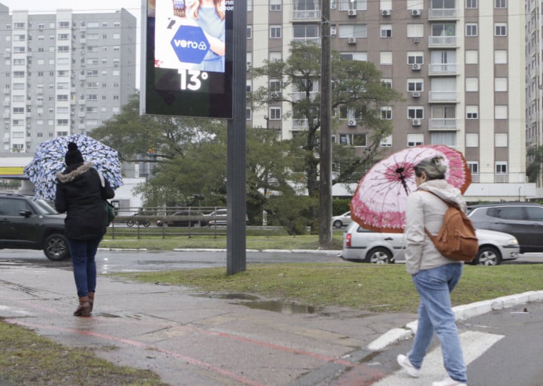 Com a entrada do ar seco e frio, as temperaturas m&iacute;nimas ficam ao redor de 11 a 13&deg;C
