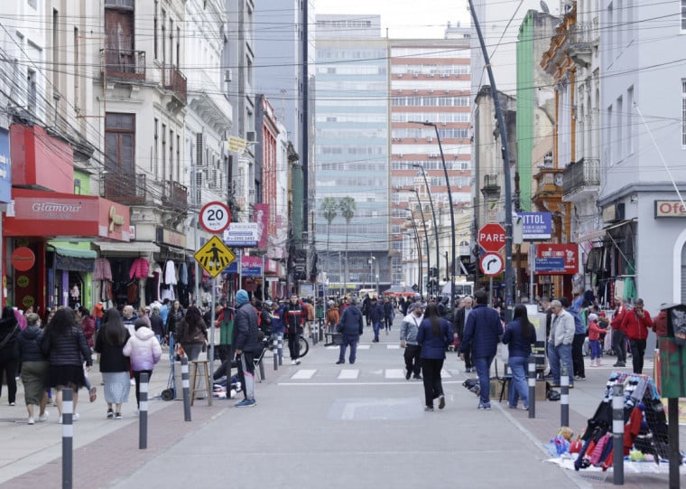 IBGE revisa dados de abril; setor ainda busca estabilidade em 2026
