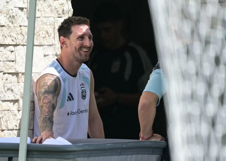 Em 2016, Messi se aposentou da seleção após perder a final da Copa Amércia no Metlifa Stadium