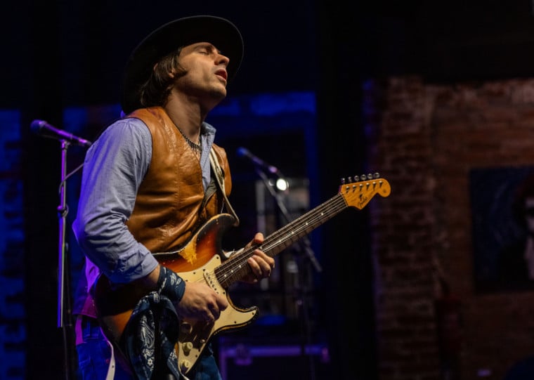 Gui Cicarelli apresenta no Grezz seu show The Evolution Trio, dedicado a ícones do blues-rock