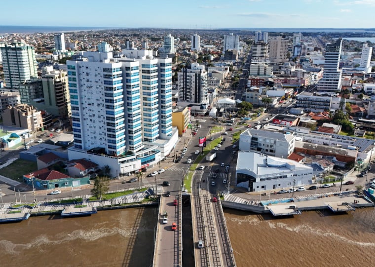 Avanço demográfico impulsiona nova fronteira econômica de cidades à beira-mar