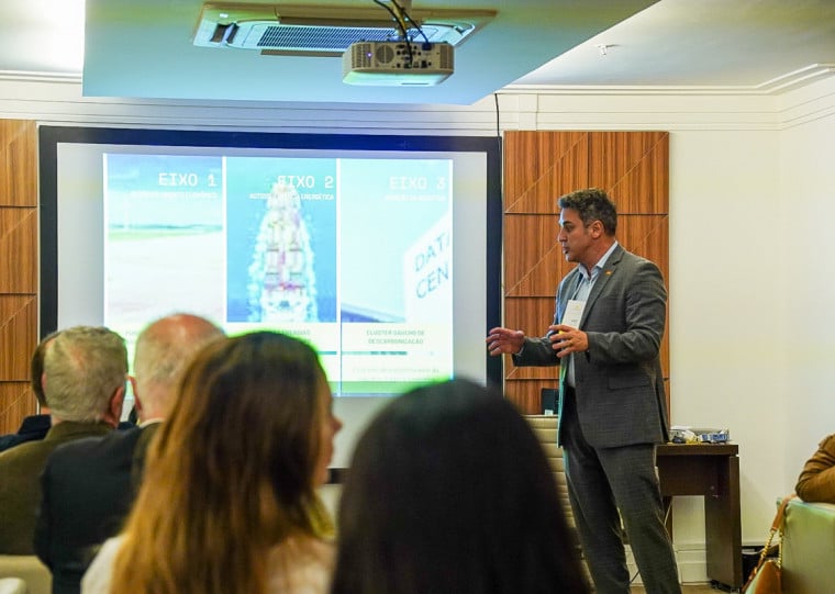 Zucco participou nesta segunda-feira (20), em Porto Alegre, de encontro promovido pelo Sindicato da Indústria da Energia Renovável do RS (Sindienergia-RS)