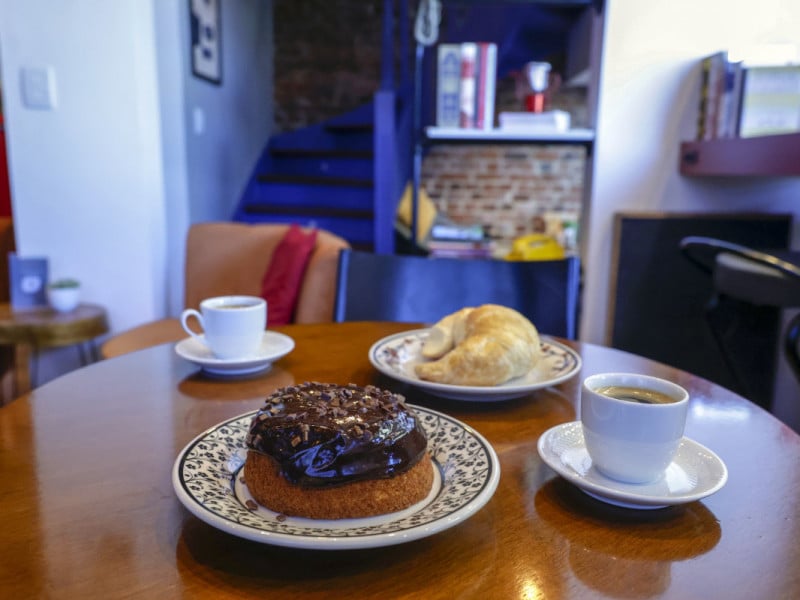 Itens de padaria, como o pr&oacute;prio caf&eacute;, servem de cart&atilde;o de visitas para fidelizar a clientela<br />Foto: T&Acirc;NIA MEINERZ/JC
