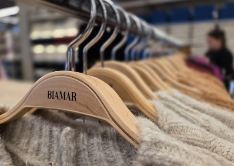 A marca produz cerca de 700 mil pe&ccedil;as por ano