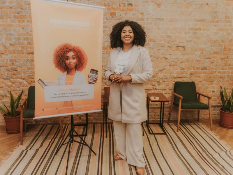 Dina Prates &eacute; CEO e fundadora da UjamaaTech, edtech que atua no mercado corporativo e com uma frente social, formando educadores<br />Foto: ARQUIVO PESSOAL/JC
