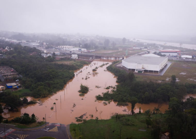 Chuvas devem recuar e previsão descarta alagamento em Porto Alegre