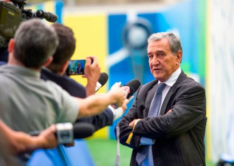 Ex-t&eacute;cnico da sele&ccedil;&atilde;o brasileira permanece l&uacute;cido e com quadro est&aacute;vel