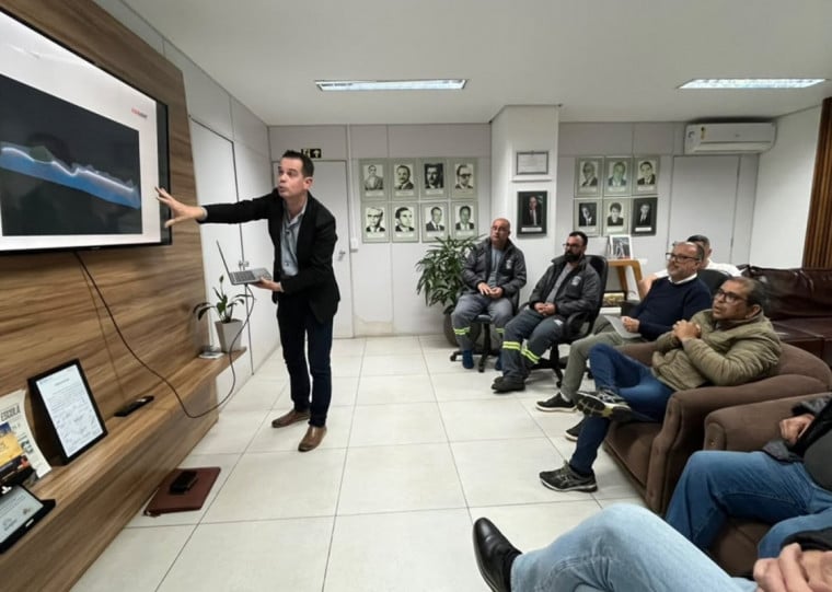 Projeto engloba novas luminárias desde a Praia da Cal até a região dos Molhes