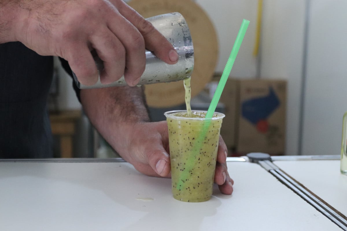 Vers&atilde;o com grappa oferece um sabor diferenciado em rela&ccedil;&atilde;o &agrave;s tradicionais caipirinhas de cacha&ccedil;a ou vodca | JULIO DIAS/DIVULGA&Ccedil;&Atilde;O/CIDADES