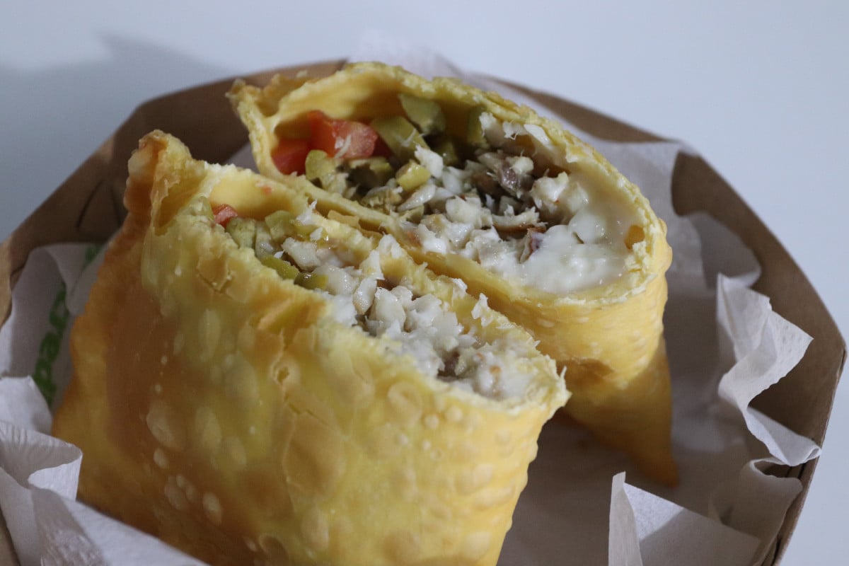 Pastel de til&aacute;pia tem tempero exclusivo para valorizar o sabor do peixe | JULIO DIAS/DIVULGA&Ccedil;&Atilde;O/CIDADES