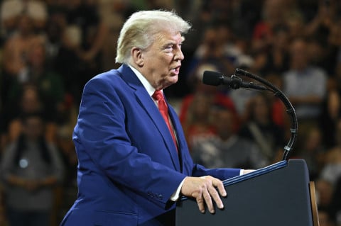 Trump diz que 'terrível' crise migratória da Espanha é um alerta para EUA