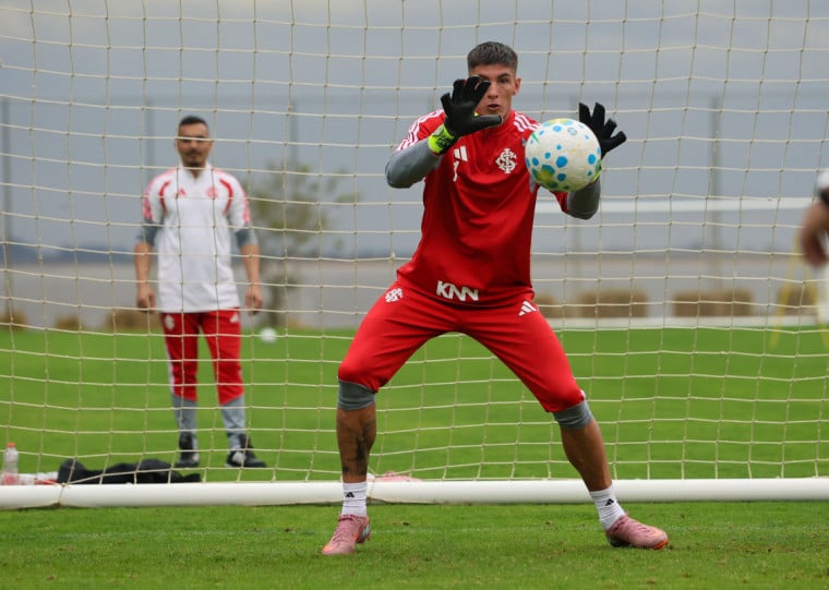 Rochet pode aparecer entre os titulares caso tenha condições de jogo