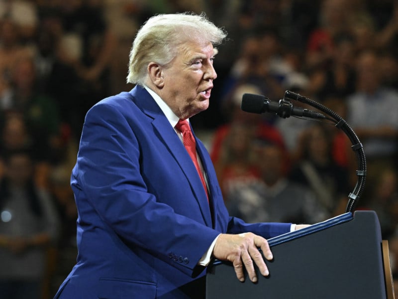Trump diz que 'terrível' crise migratória da Espanha é um alerta para EUA