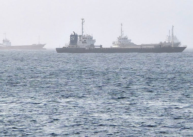 Mais cedo neste domingo (26), for&ccedil;as dos EUA conclu&iacute;ram uma abordagem de verifica&ccedil;&atilde;o a bordo do petroleiro Charminar, de bandeira das Comores, no Mar Ar&aacute;bico