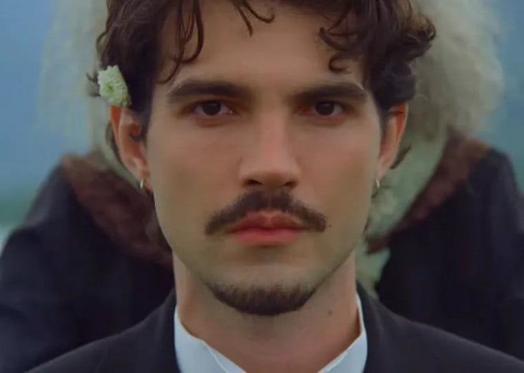 Novo álbum do cantor e compositor teve trailer lançado neste domingo (26)