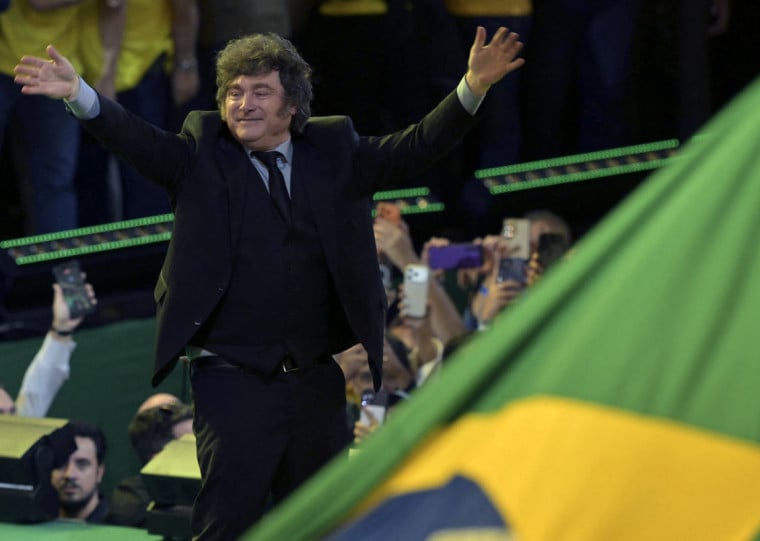 Milei fez duras críticas ao governo nacional e ao Brasil ao participar da convenção do PL, em São Paulo