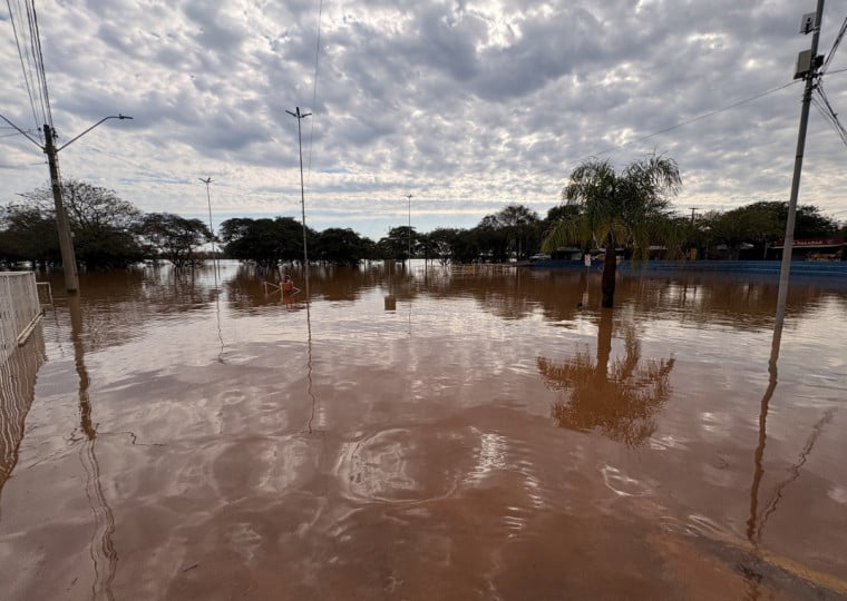 Rio Uruguai em São Borja ultrapassou a cota de inundação