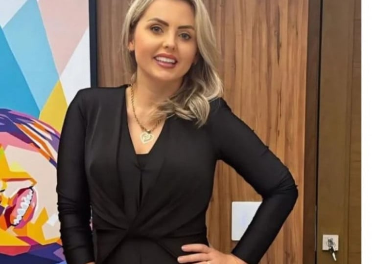 Clariana Barão fez comunicado nas redes sociais