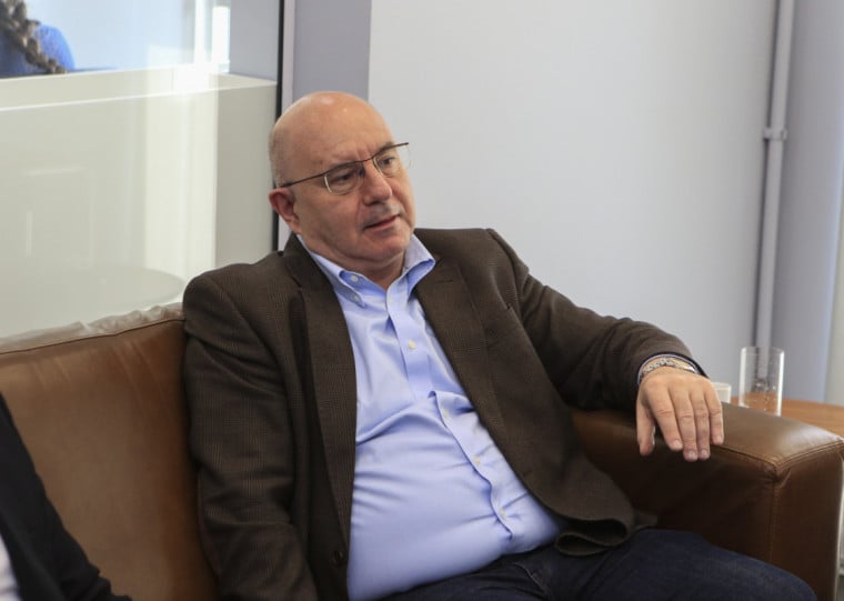 O CEO do Prêmio Exportação RS, Edmilson Milan, visitou a nova sede do Jornal do Comércio 