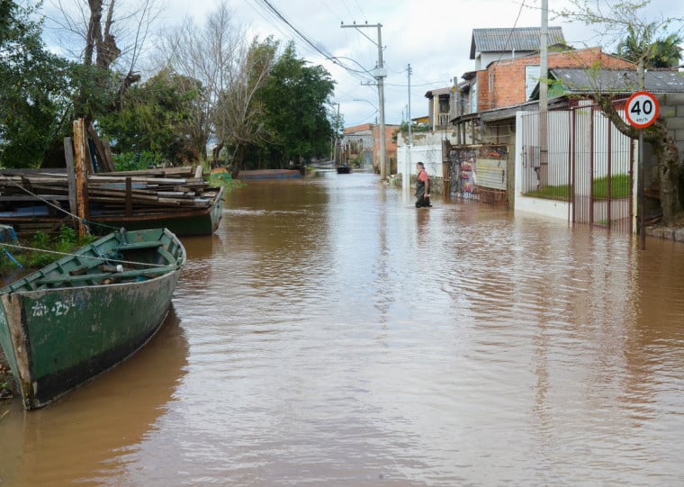 Na manhã desta quinta-feira, o cenário era de alamento nas vias ribeirinhas 