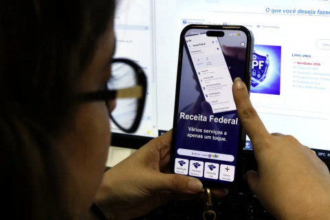 Receita paga nesta sexta-feira terceiro lote de restituição do IR 2026