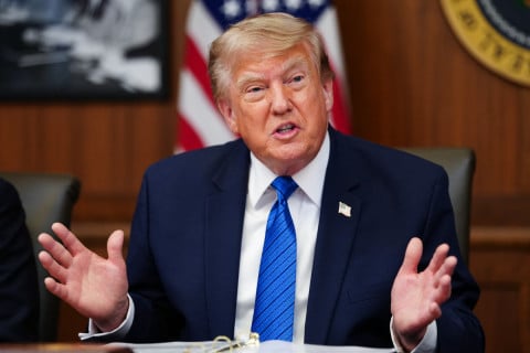 Trump suspende ataque ao Irã após apelo de sauditas e ameaças de Teerã