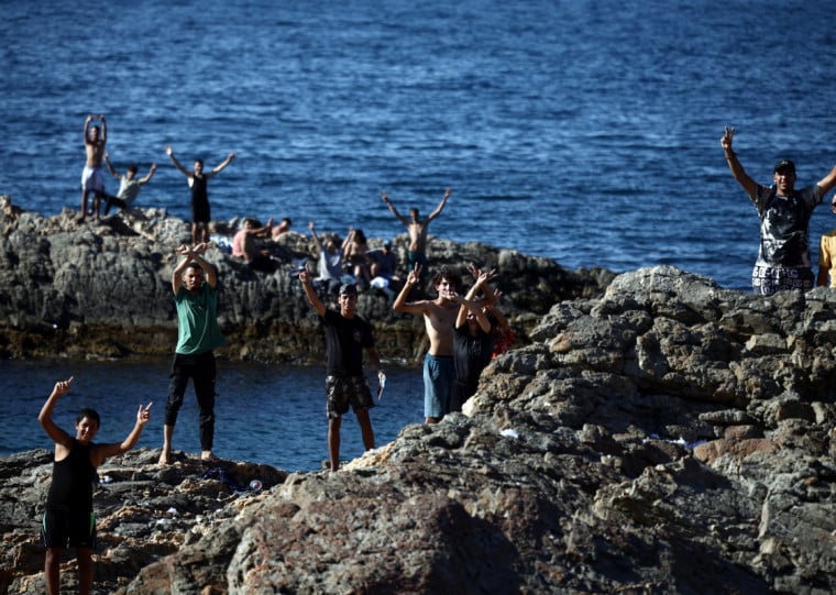 Cerca de 73,5 mil migrantes já deixaram Ceuta e retornaram ao território marroquino