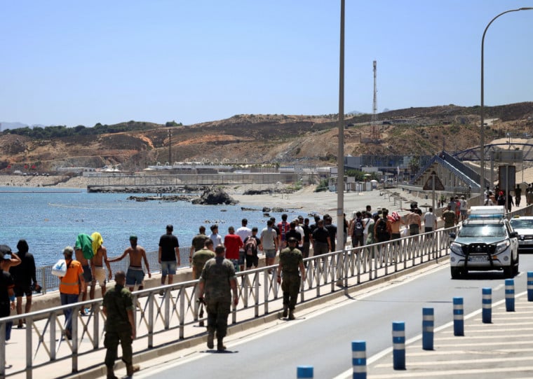 Cerca de 70 mil dos 75 mil imigrantes ilegais que alcançaram a península onde se localiza Ceuta, na semana passada, já retornaram a Marrocos