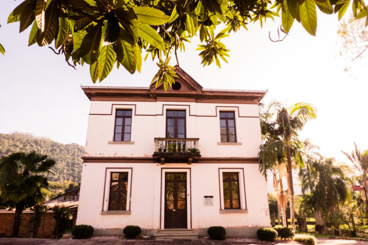 O conjunto arquitet&ocirc;nico da cidade &eacute; composto por mais de 25 casas dos s&eacute;culos XIX e XX e considerado Patrim&ocirc;nio Hist&oacute;rico  | Prefeitura de Santa Teresa/Divulga&ccedil;&atilde;o/Cidades