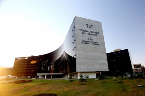Gaúchos homenageados no TST