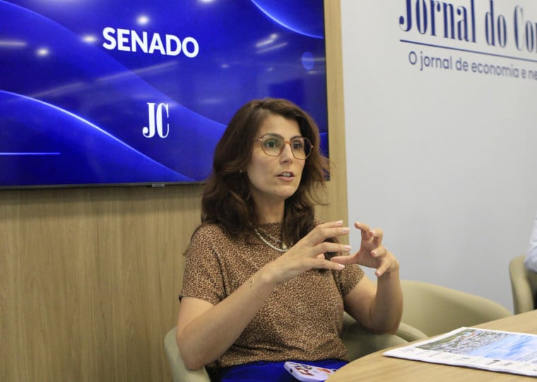 A candidata ao Senado Manuela d’Ávila também quer a proibição das propagandas de bets no Brasil