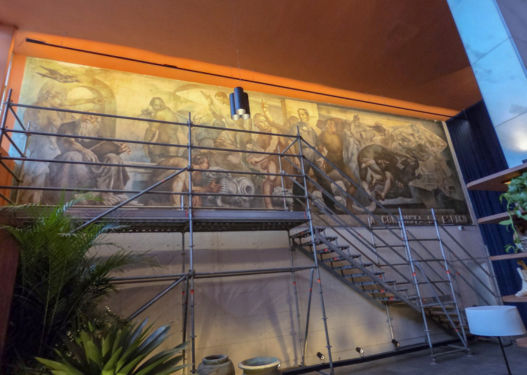 Mural pintado pelo artista italiano Aldo Locatelli em 1953 no terminal do antigo Aeroporto Salgado Filho, em Porto Alegre, atravessa a história da aviação